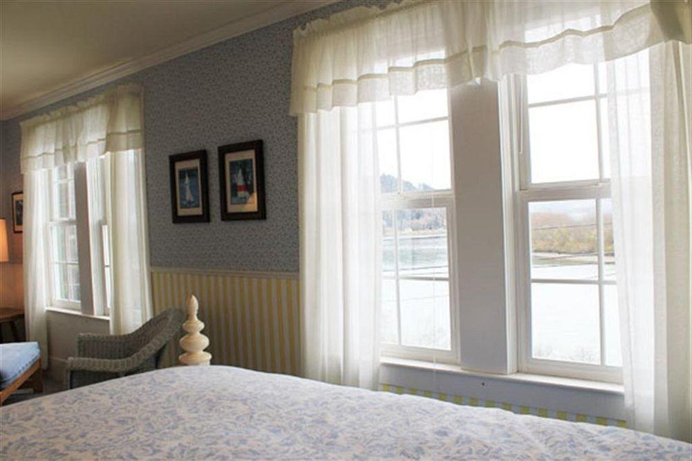 The Historic Requa Inn 克拉马斯 外观 照片