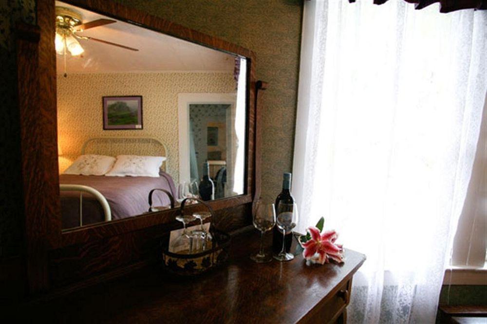 The Historic Requa Inn 克拉马斯 外观 照片