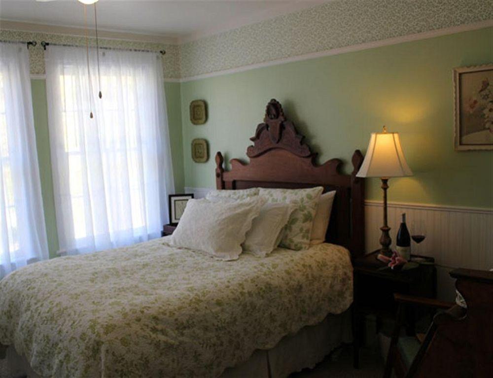 The Historic Requa Inn 克拉马斯 外观 照片