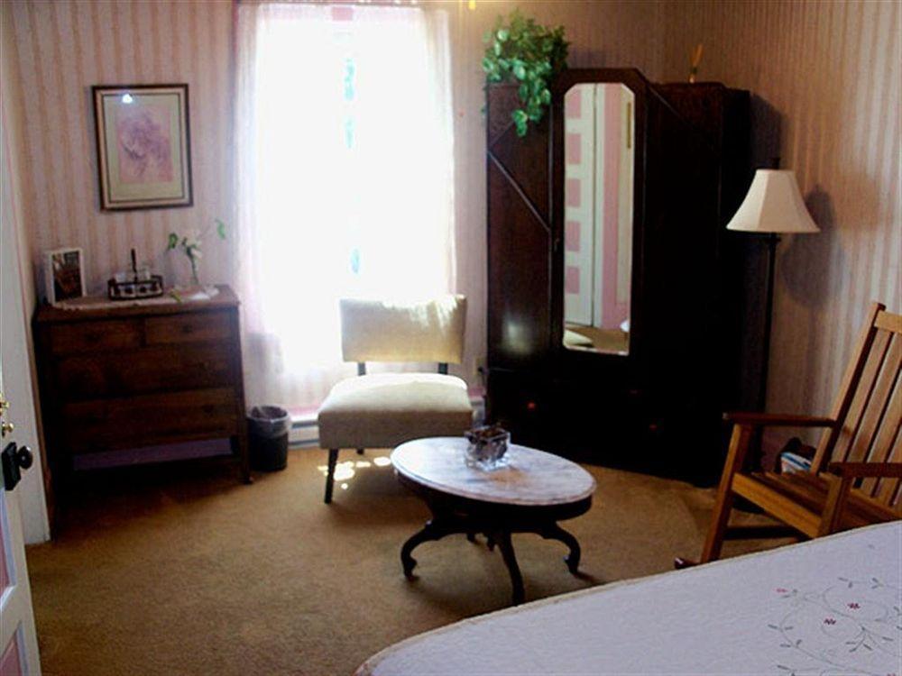 The Historic Requa Inn 克拉马斯 外观 照片