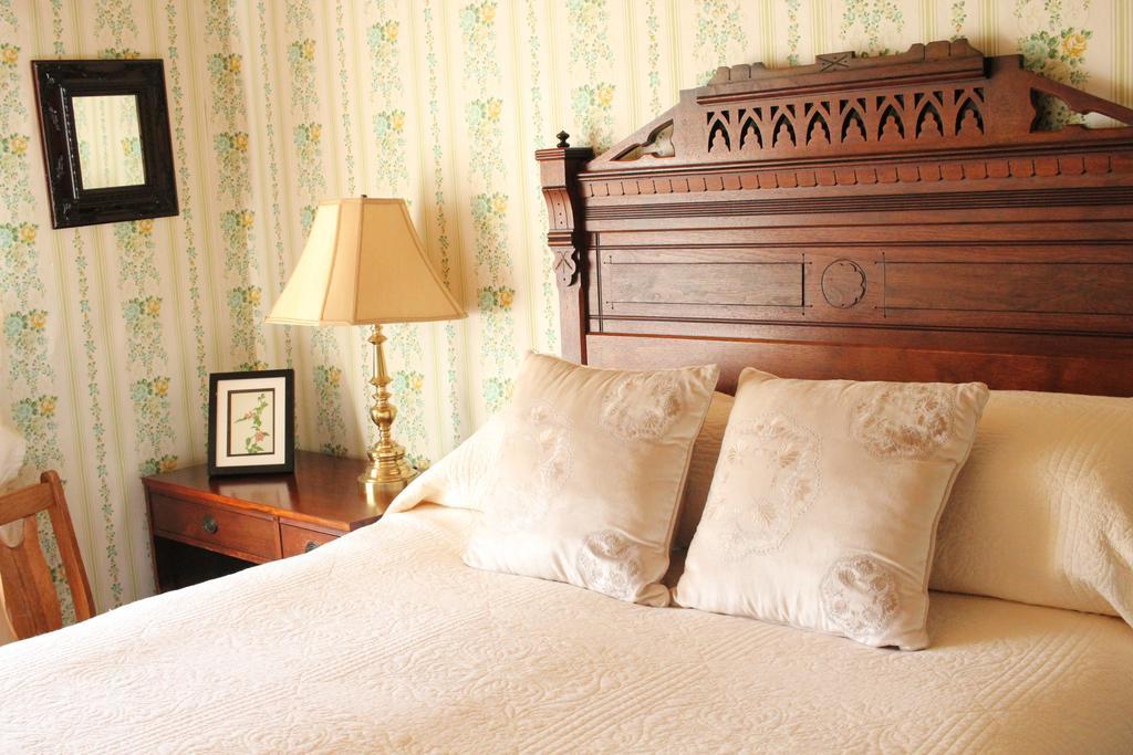 The Historic Requa Inn 克拉马斯 外观 照片